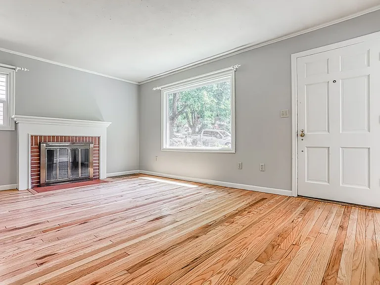 4106 NW Fir St — Photo 1
