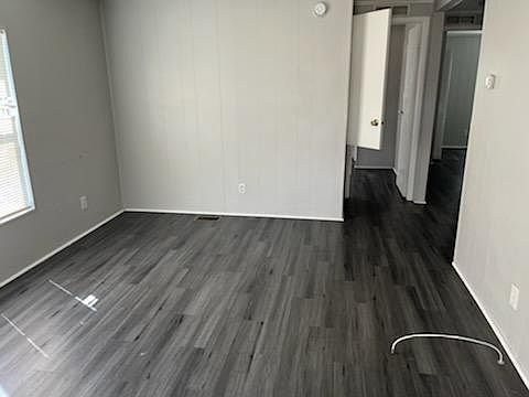 5th image of 2850 New Tampa Hwy #83