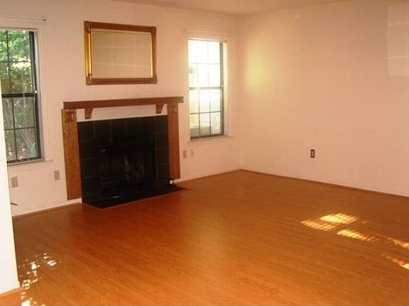 29 Indigo family room