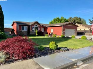4106 Meadow View Dr, Pasco, WA 99301