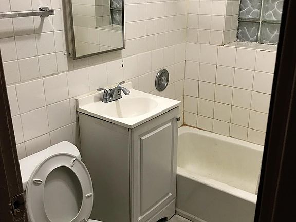 2nd image of 4044 W Lawrence Ave #2F