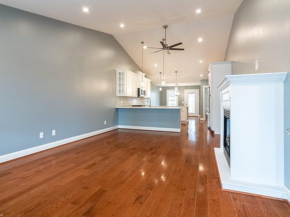 4th image of 180 Justin Ln
