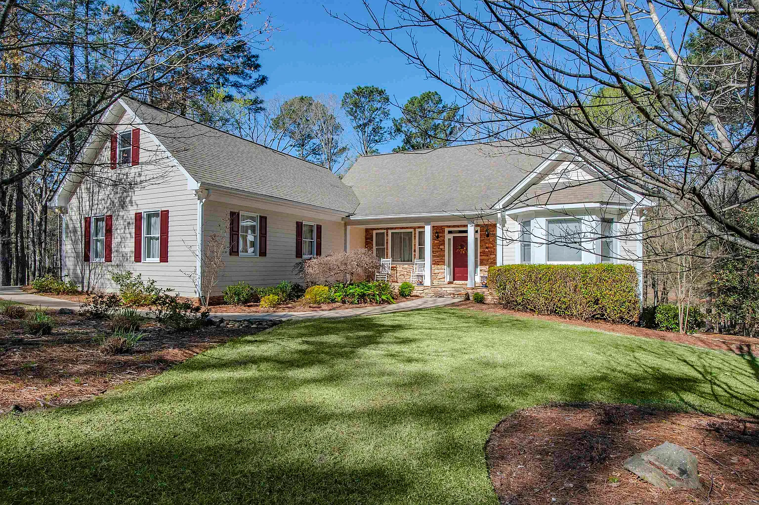 1061 Pinehurst Dr photo 1