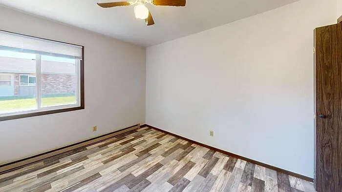 1 bed, 1.0 bath, $750 — Photo 4