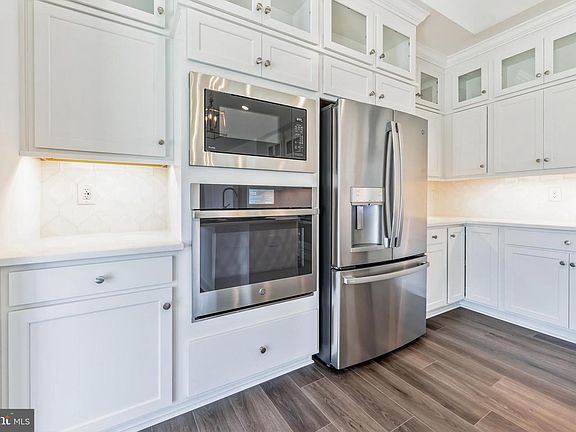 3rd image of 43 Frisco Dr