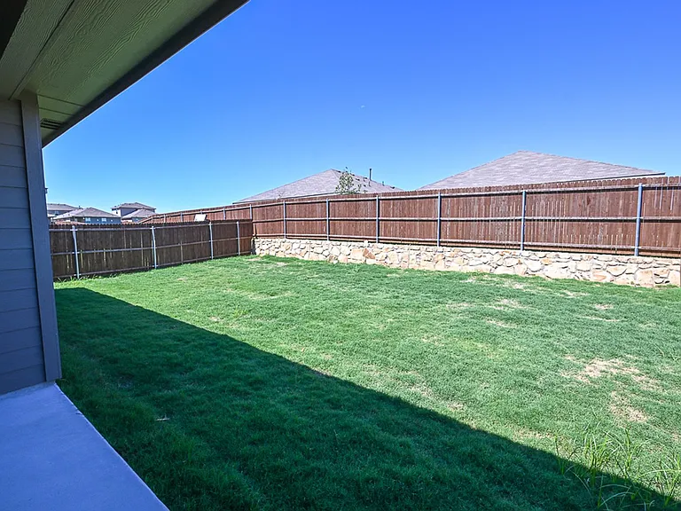 121 Hollytree Ln — Photo 13