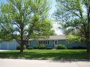 304 13th St N, Wahpeton, ND 58075