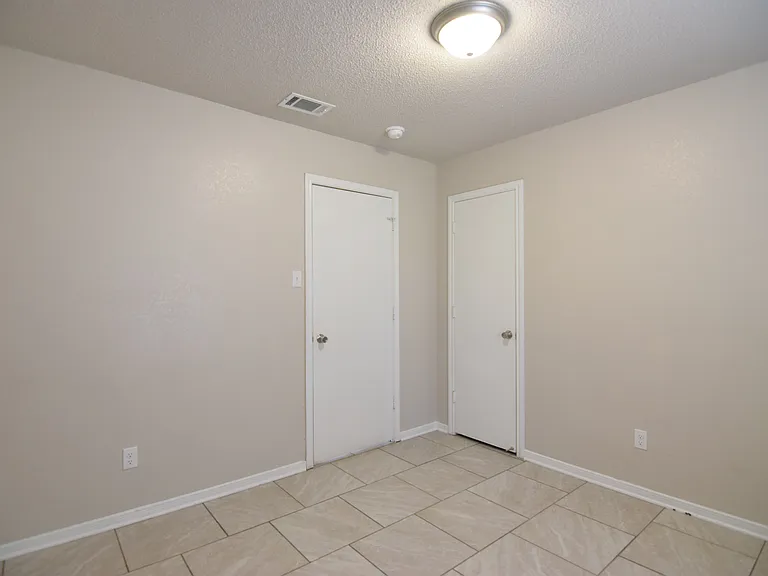 4613 Hank Dr — Photo 12
