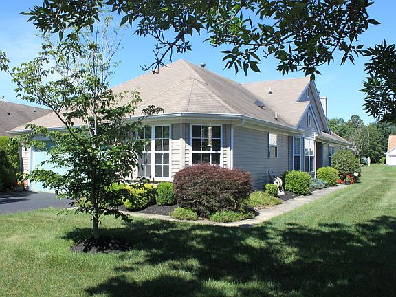 3rd image of 3322 Deep River Ln