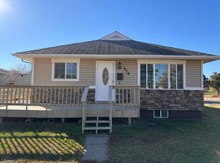439 5th Ave NW, Minot, ND 58703