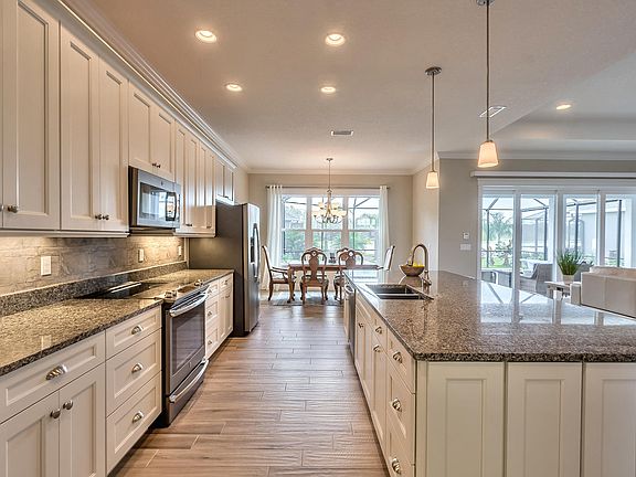 4th image of 3200 Medici Blvd