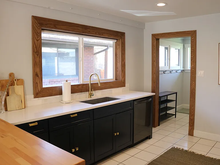 1010 E Elm Ave — Photo 9
