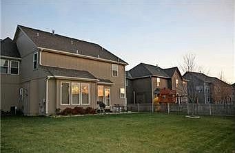 2nd image of 5722 Brockway St