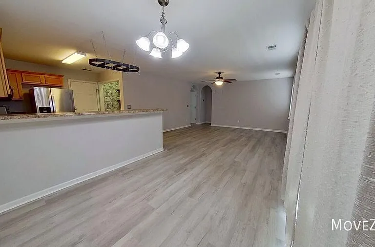 1347 Parkland Way — Photo 12