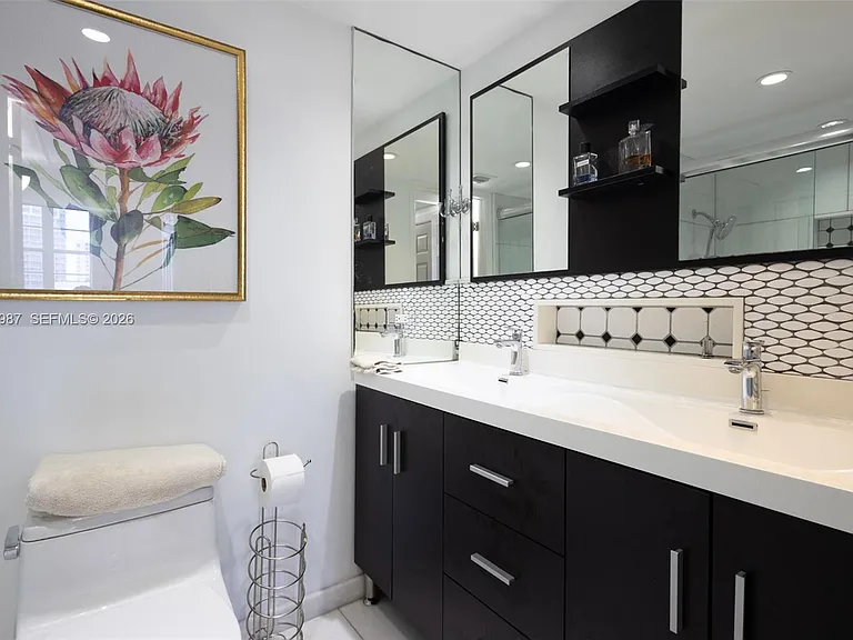 6770 Indian Creek Dr #7B — Photo 15