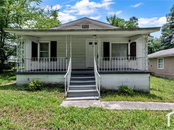 1117 Graham Dr