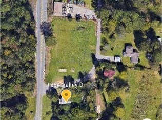 1584 Valley Dr, Bessemer, AL 35022