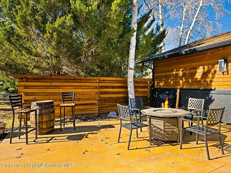 24 Cherry Ln — Photo 23