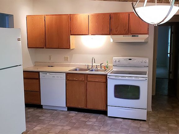 3rd image of 3004 N Lyn Mar Dr