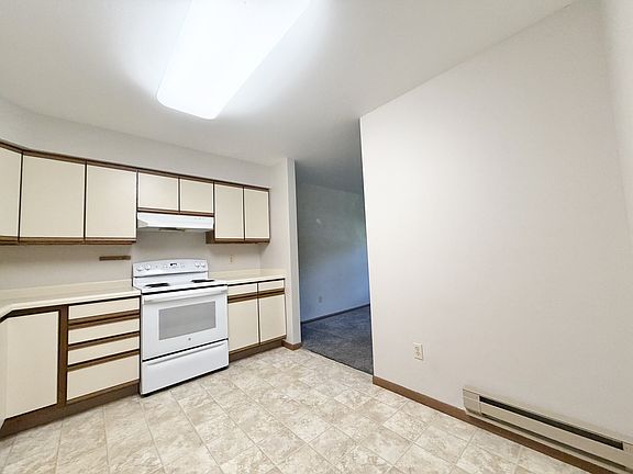 2nd image of 913 Acewood Blvd #103