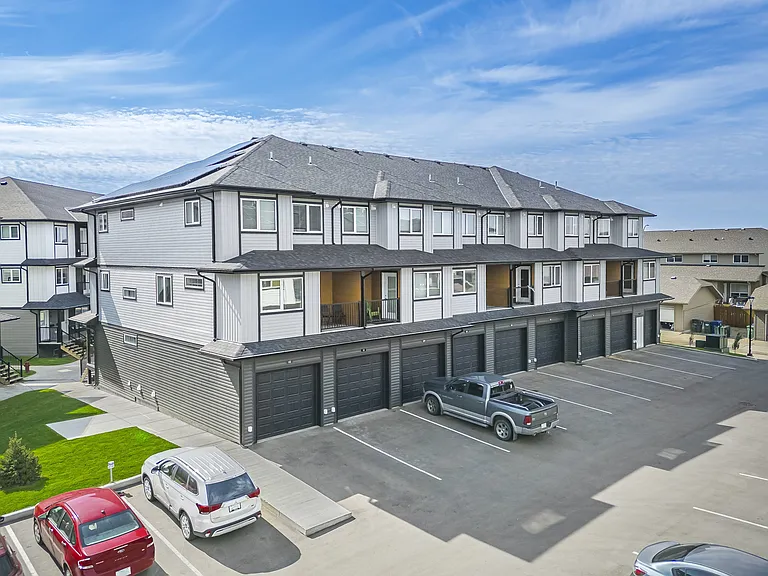 1115 Willowgrove Cres — Photo 4