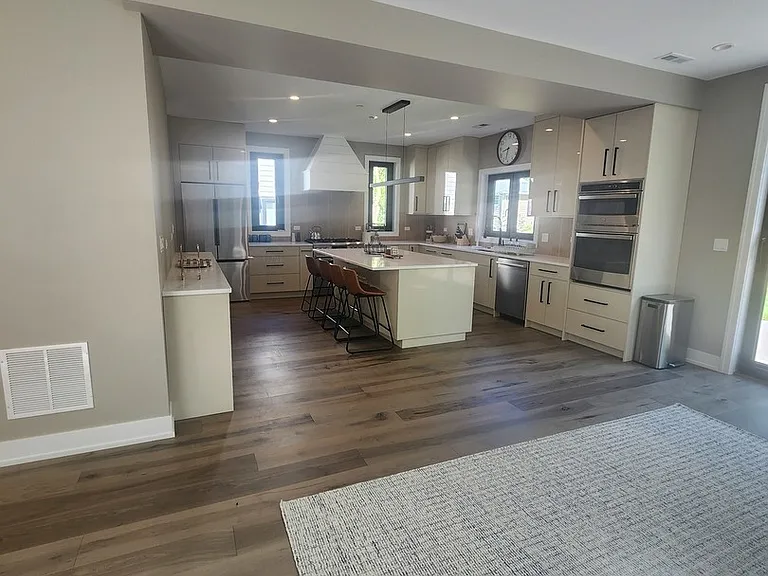 154 Oak St — Photo 15