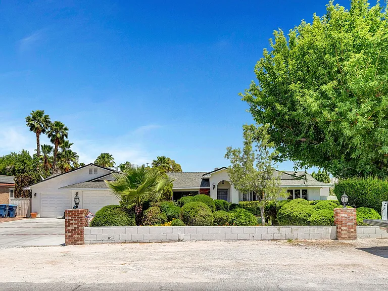 2660 S Bronco St — Photo 4