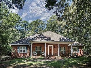 10675 Springridge Rd, Terry, MS 39170