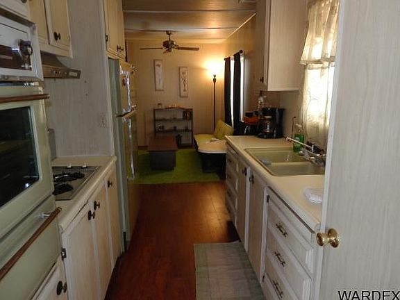 3rd image of 624 E Clearview Dr