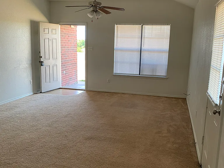 2916 Ashley Dr #2916 — Photo 6