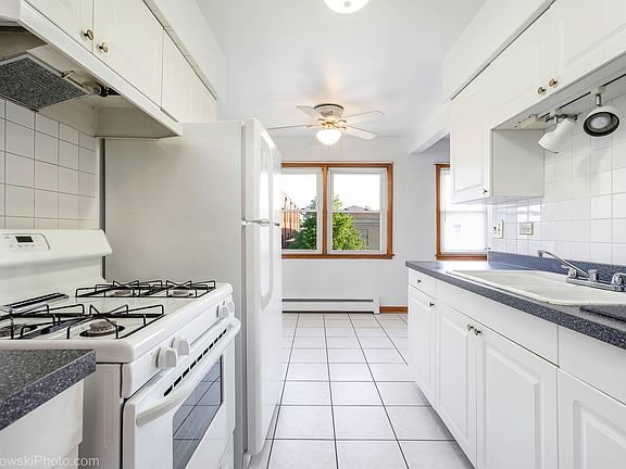 4th image of 7347 W Diversey Ave APT 7
