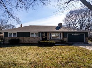 2128 S Hawthorne Park Dr, Janesville, WI 53545