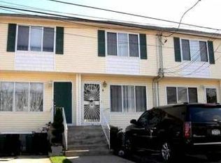 19 Avalon Ct, Staten Island, NY 10303