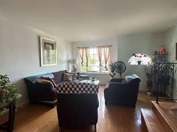 5th image of 424 Wilcox St