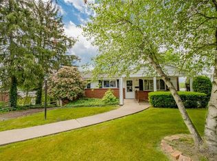 3161 Vermont Dr, Lower Burrell, PA