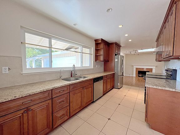 3rd image of 10184 Denison Ave