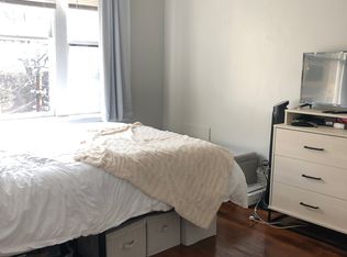 447 Park Dr APT 1B, Boston, MA 02215