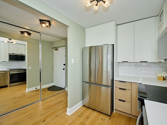 5th image of 5415 N Sheridan Rd APT 1908