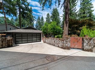 1301 Horseshoe Curv, Lake Oswego, OR 97034