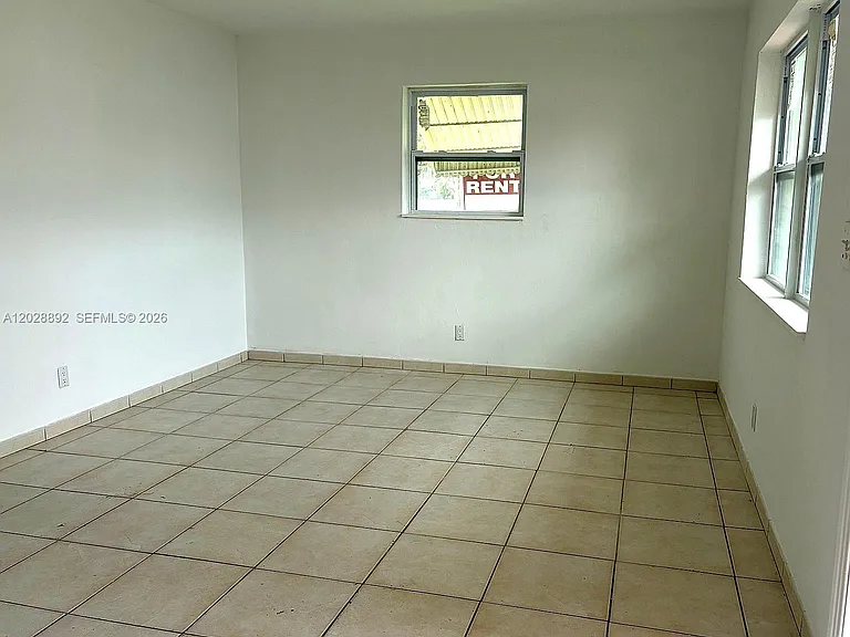 1629 Taft St #1-2 — Photo 4