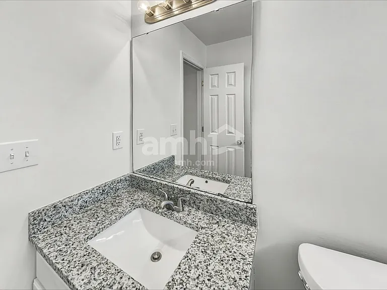 4108 Hampstead Village Dr — Photo 15
