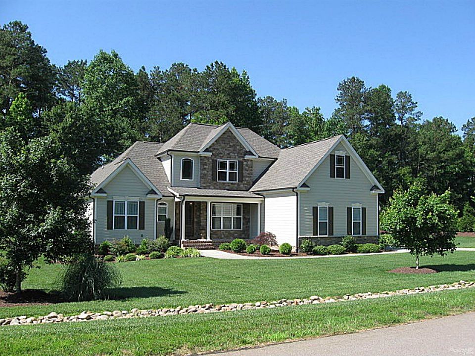 Welcome to 5707 Clovis Ridge Drive!