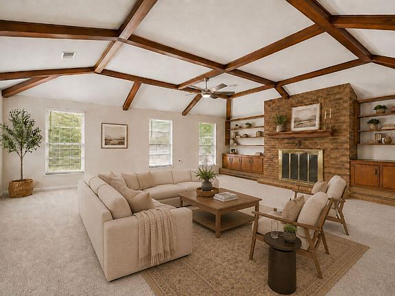 5th image of 114 Camellia St