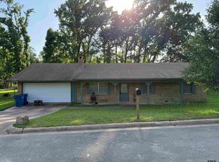 203 N Paradise Dr, Overton, TX 75684