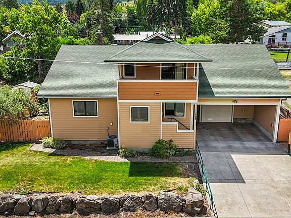 2nd image of 702 B Ave