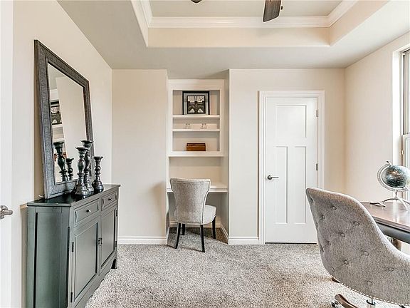 5th image of 61 Hickory Cir NW