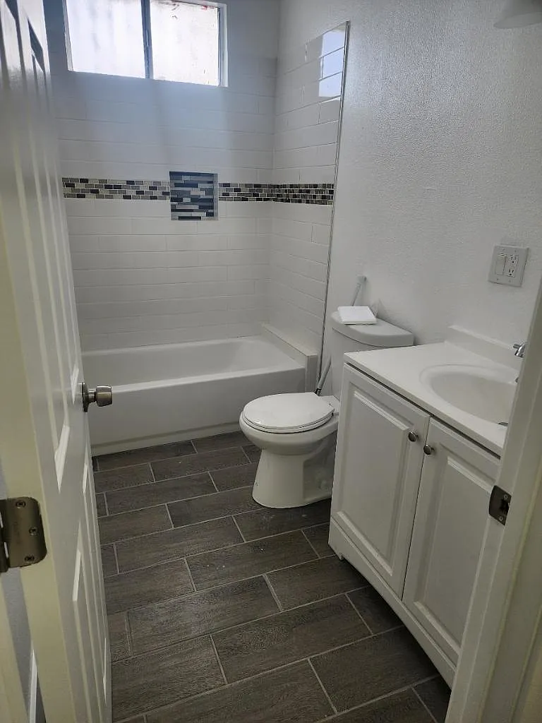 3706 Whittier Blvd — Photo 2