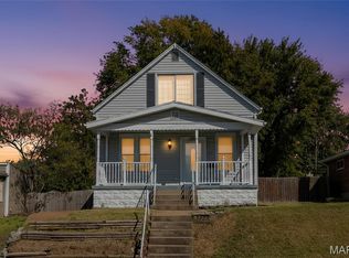 3729 Upton St, Saint Louis, MO 63116