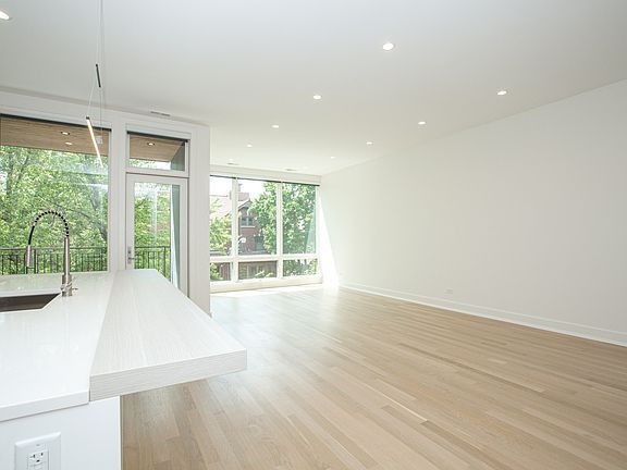 5th image of 5945 N Magnolia Ave #201