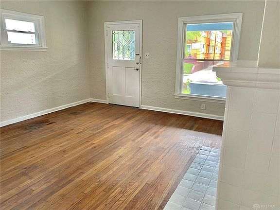 3rd image of 144 Cambridge Ave #146